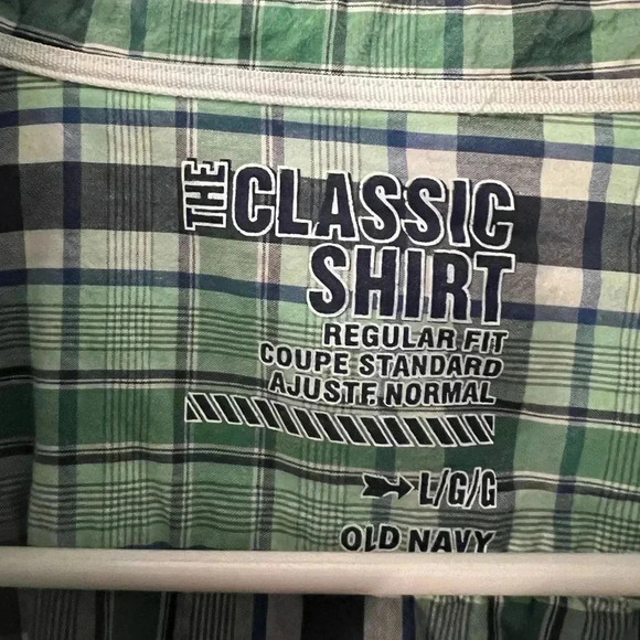 Men’s Old Navy Button Down Shirt - Picture 3 of 5